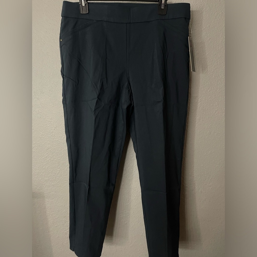 2 pairs of woman bottoms NWT
